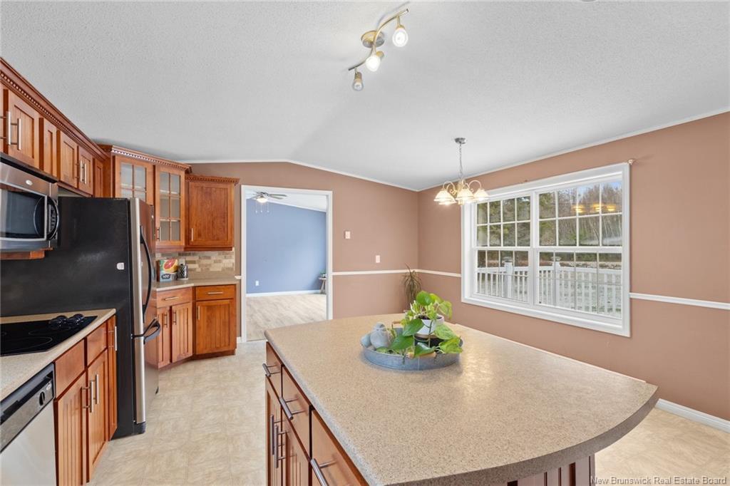 19 Cox Point Rd, Cumberland Bay, NB