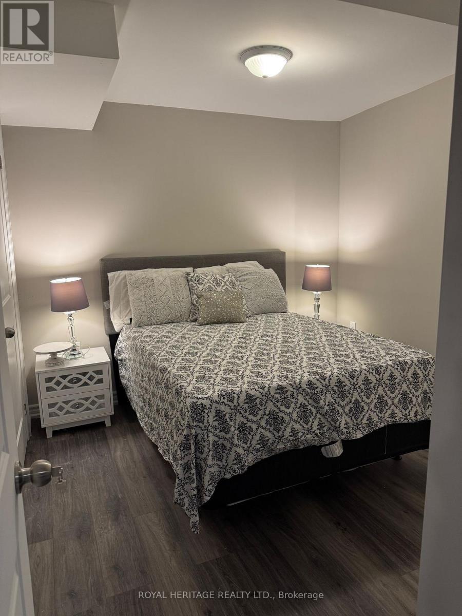 Bsmt - 105 Van Scott Drive, Brampton, ON - Indoor Photo Showing Bedroom