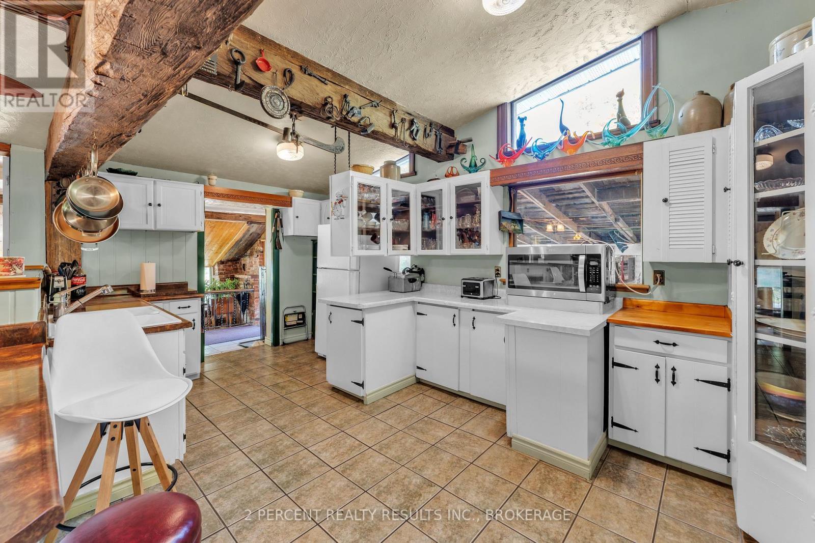 12 Luffman Road, Tweed (Hungerford (Twp)), ON - Indoor Photo Showing Kitchen