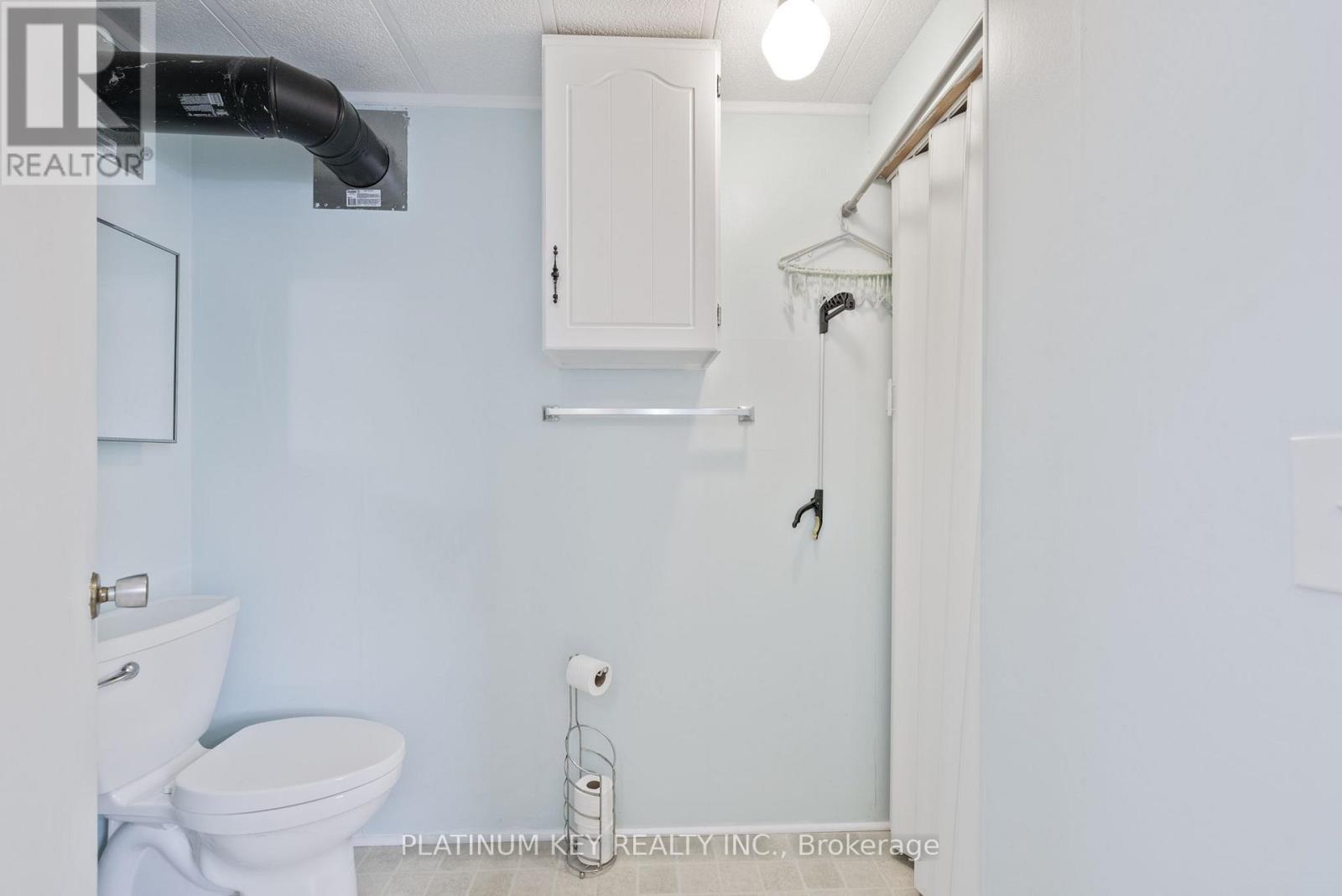 477 Richard Crescent, Strathroy-Caradoc (Se), ON - Photo Showing Bathroom