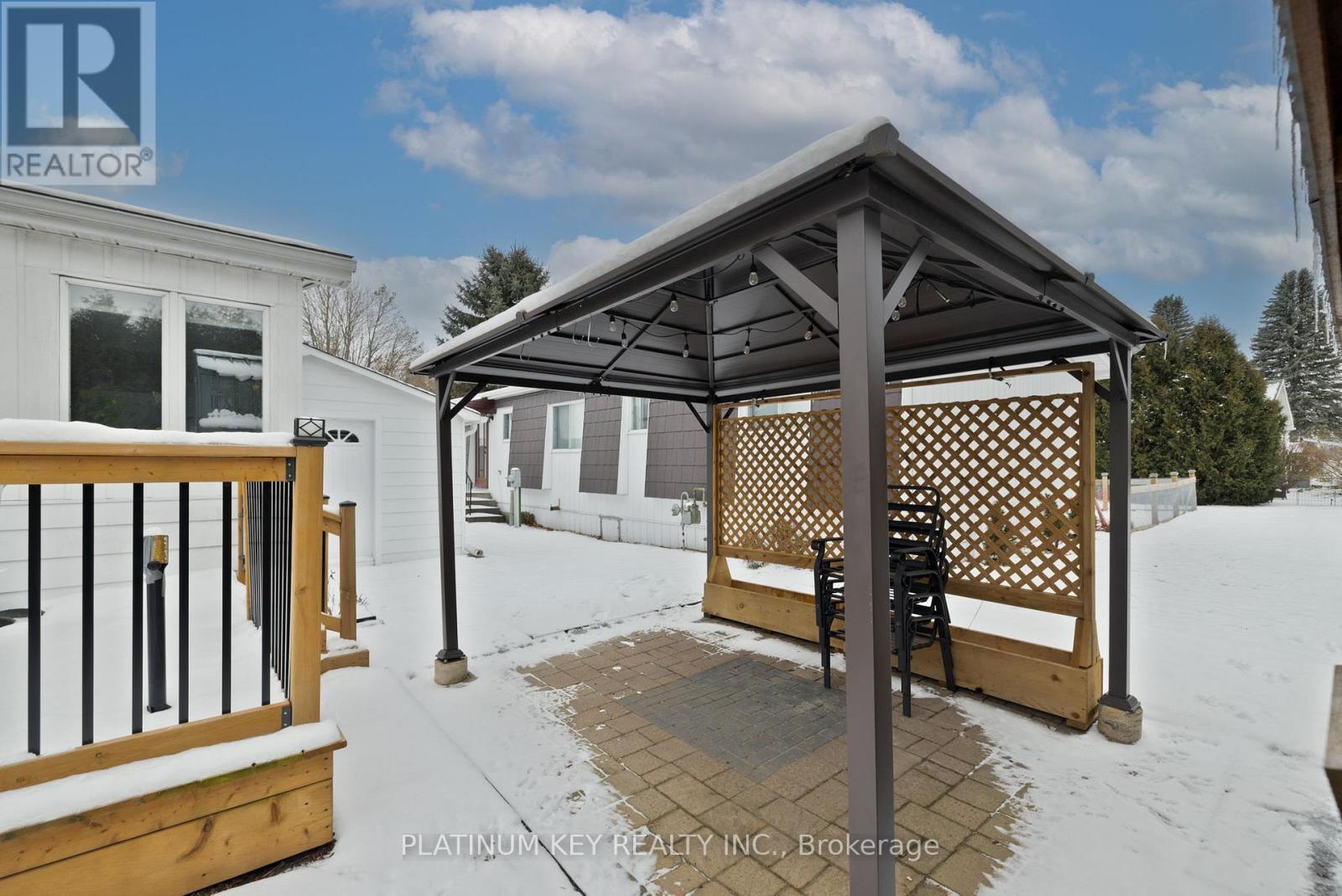 477 Richard Crescent, Strathroy-Caradoc (Se), ON - Outdoor