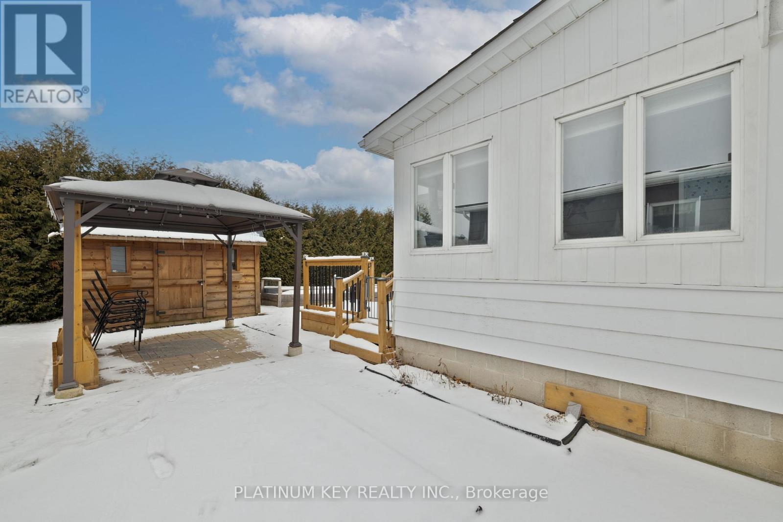 477 Richard Crescent, Strathroy-Caradoc (Se), ON - Outdoor With Exterior