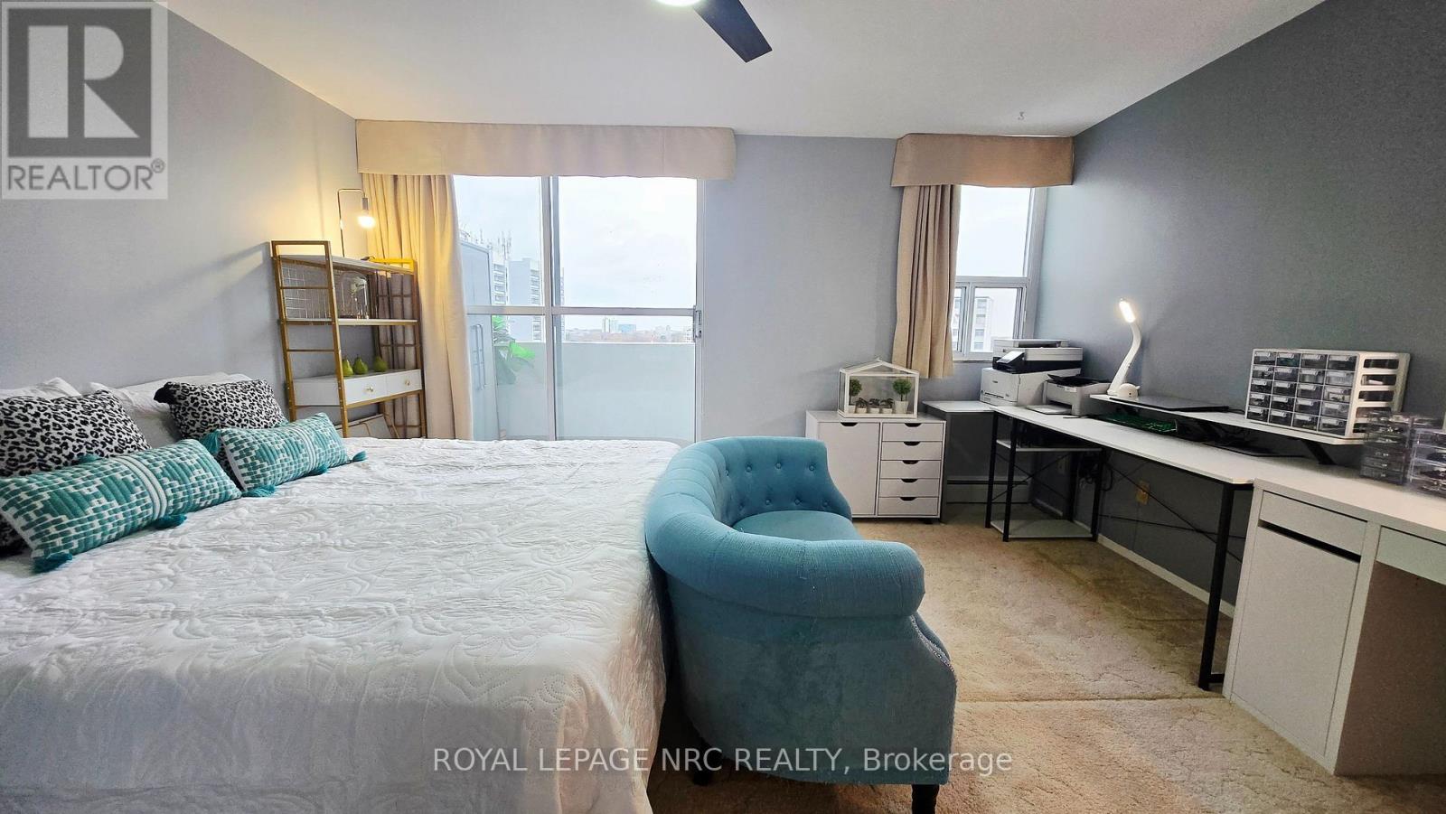 1108 - 35 Towering Heights Boulevard, St. Catharines (Glendale/Glenridge), ON - Indoor Photo Showing Bedroom