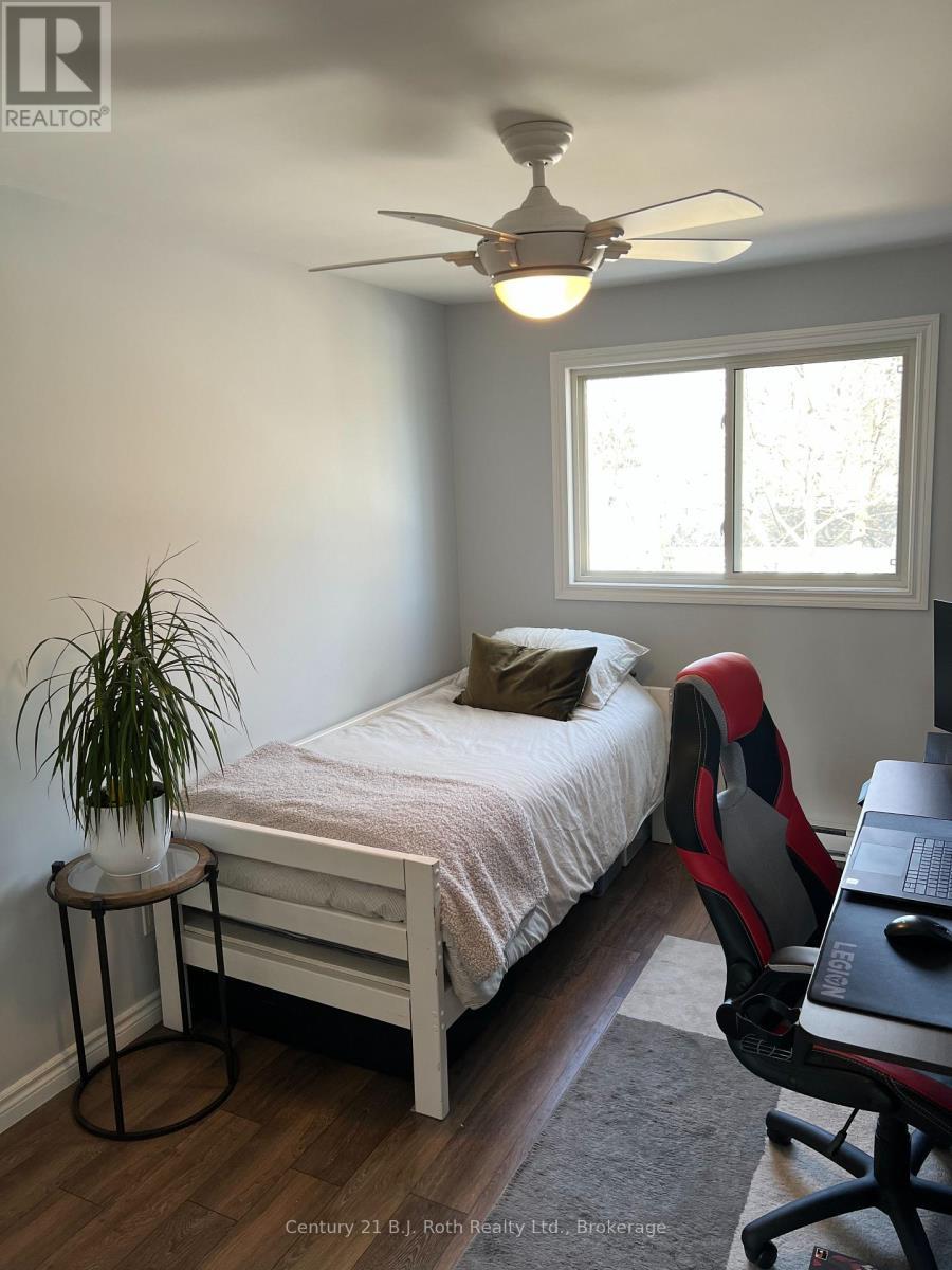 2 - 520 High Street, Orillia, ON - Indoor Photo Showing Bedroom