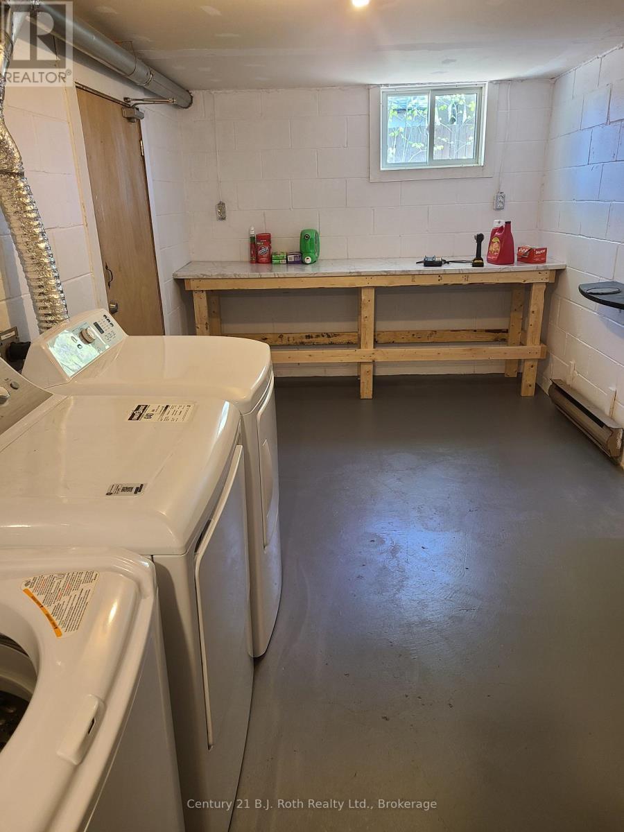 2 - 520 High Street, Orillia, ON - Indoor Photo Showing Laundry Room