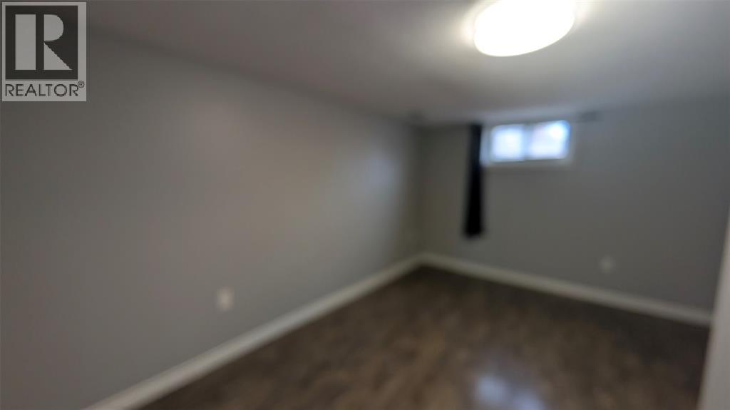 407 Murphy Road, Sarnia, ON - Indoor Photo Showing Other Room
