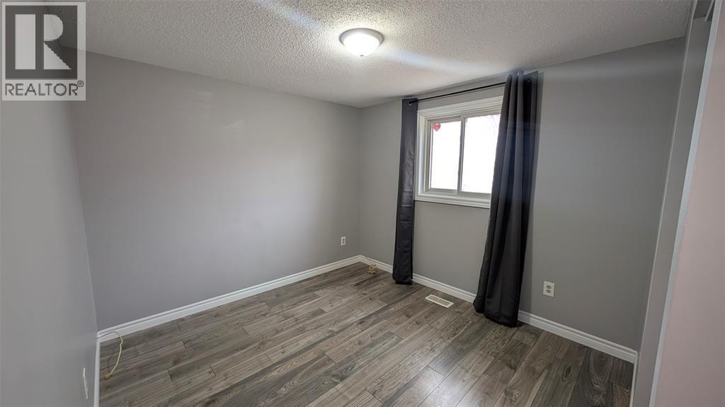 407 Murphy Road, Sarnia, ON - Indoor Photo Showing Other Room