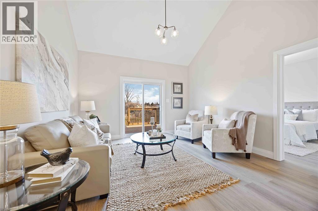 214 St Clair Boulevard Unit# 46, St Clair, ON - Indoor Photo Showing Living Room