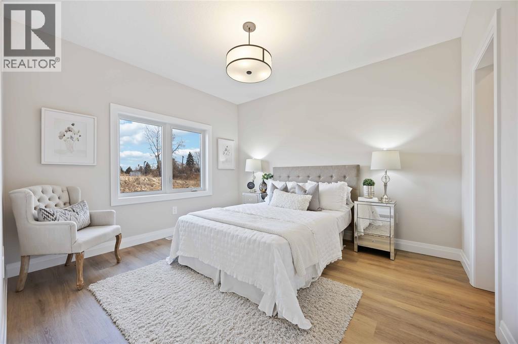 214 St Clair Boulevard Unit# 45, St Clair, ON - Indoor Photo Showing Bedroom