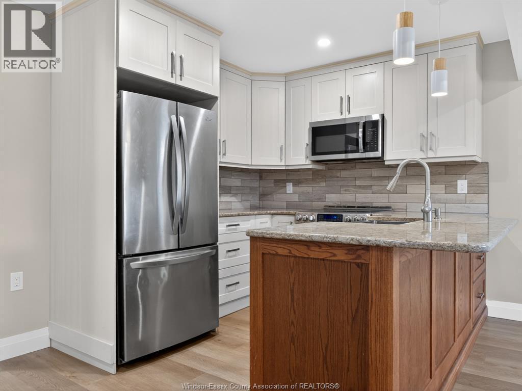 1797 Balfour Boulevard, Windsor, ON - Indoor Photo Showing Kitchen