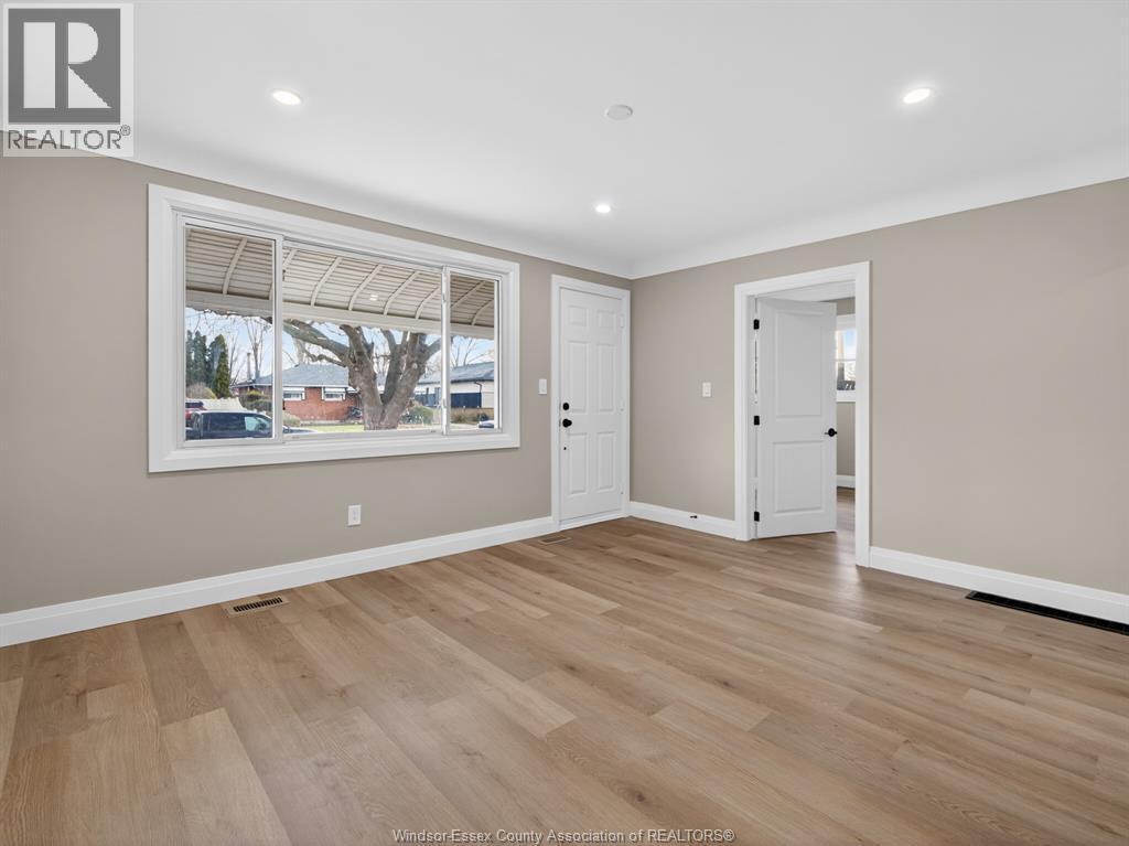 1797 Balfour Boulevard, Windsor, ON - Indoor Photo Showing Other Room