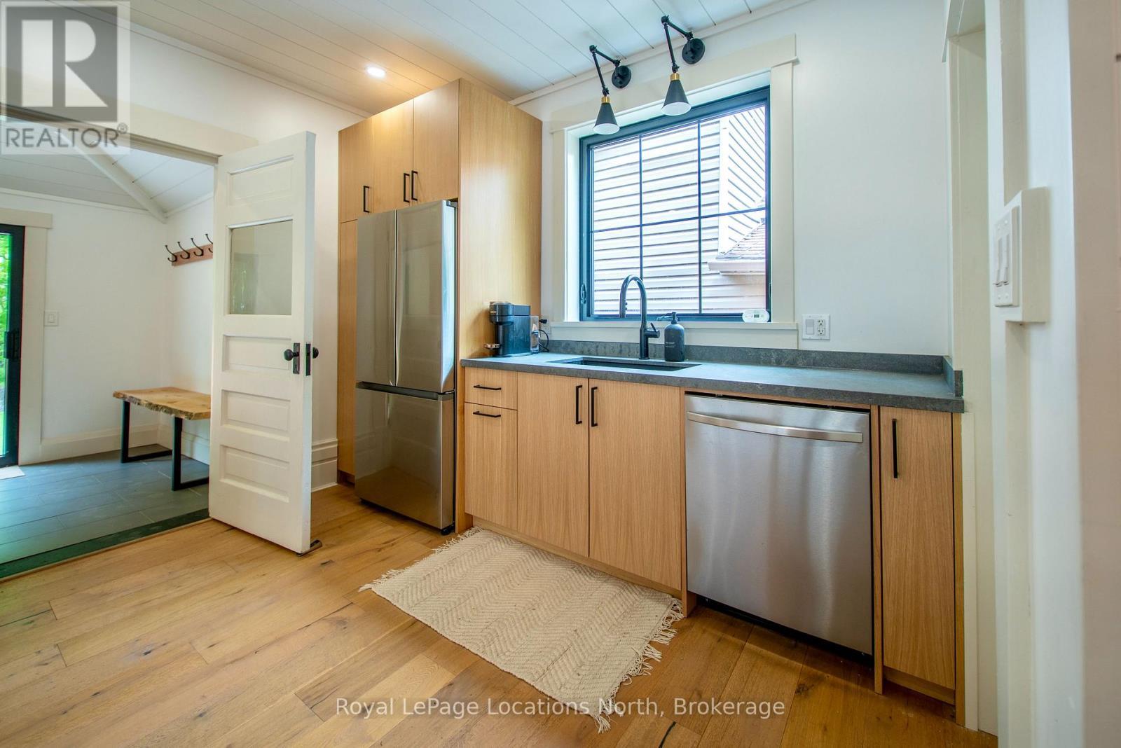 24 Marshall Street W, Meaford, ON - Indoor Photo Showing Kitchen