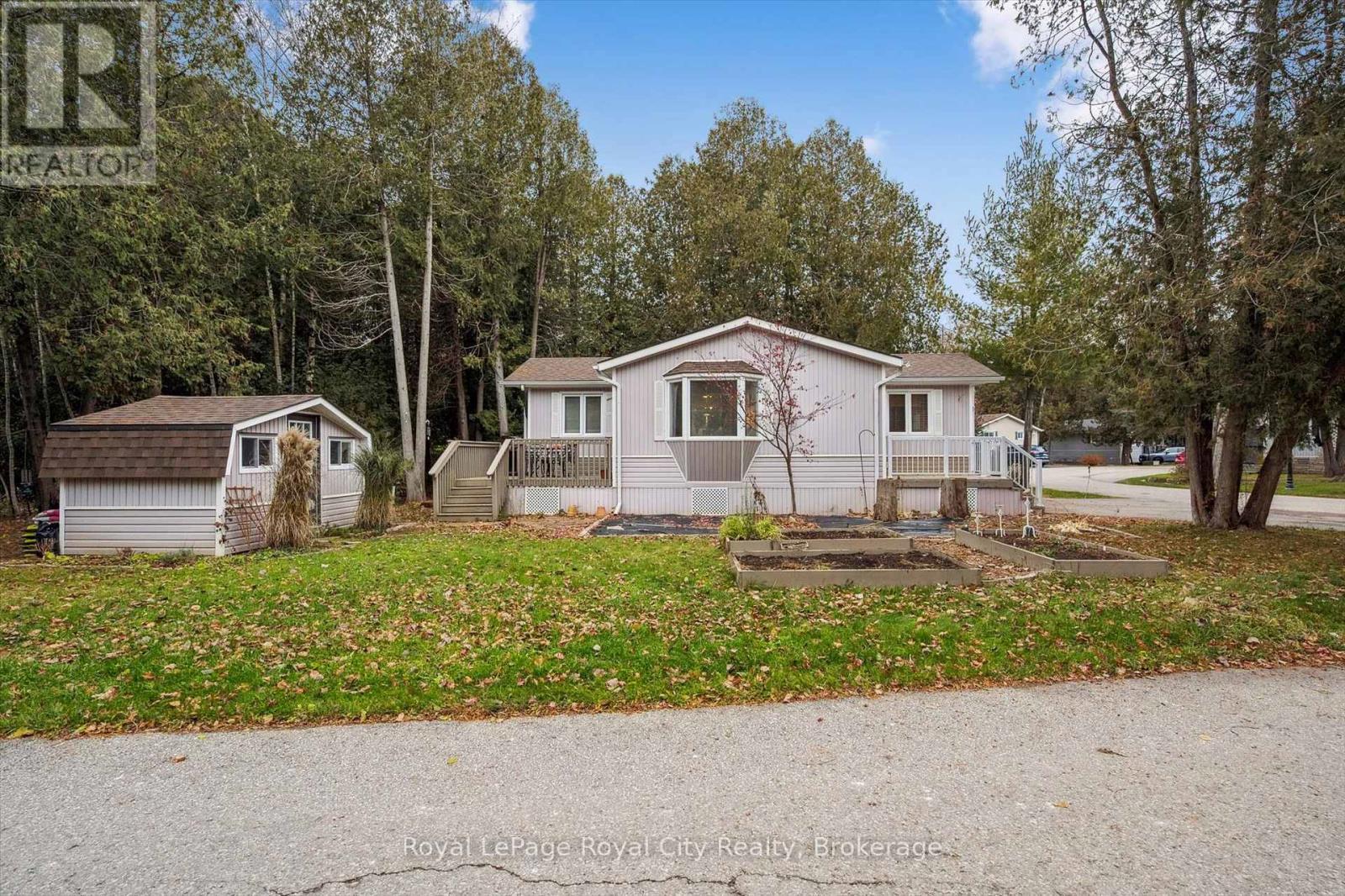 10 Spruce Avenue, Puslinch, ON - Outdoor With Deck Patio Veranda