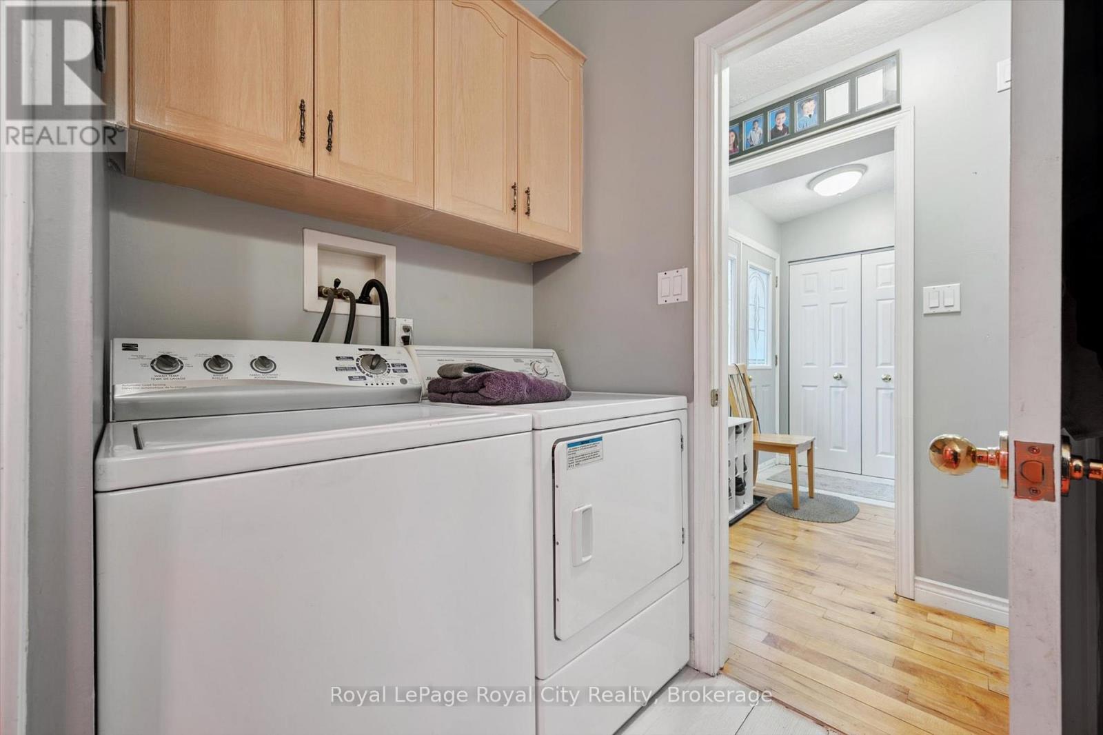 10 Spruce Avenue, Puslinch, ON - Indoor Photo Showing Laundry Room
