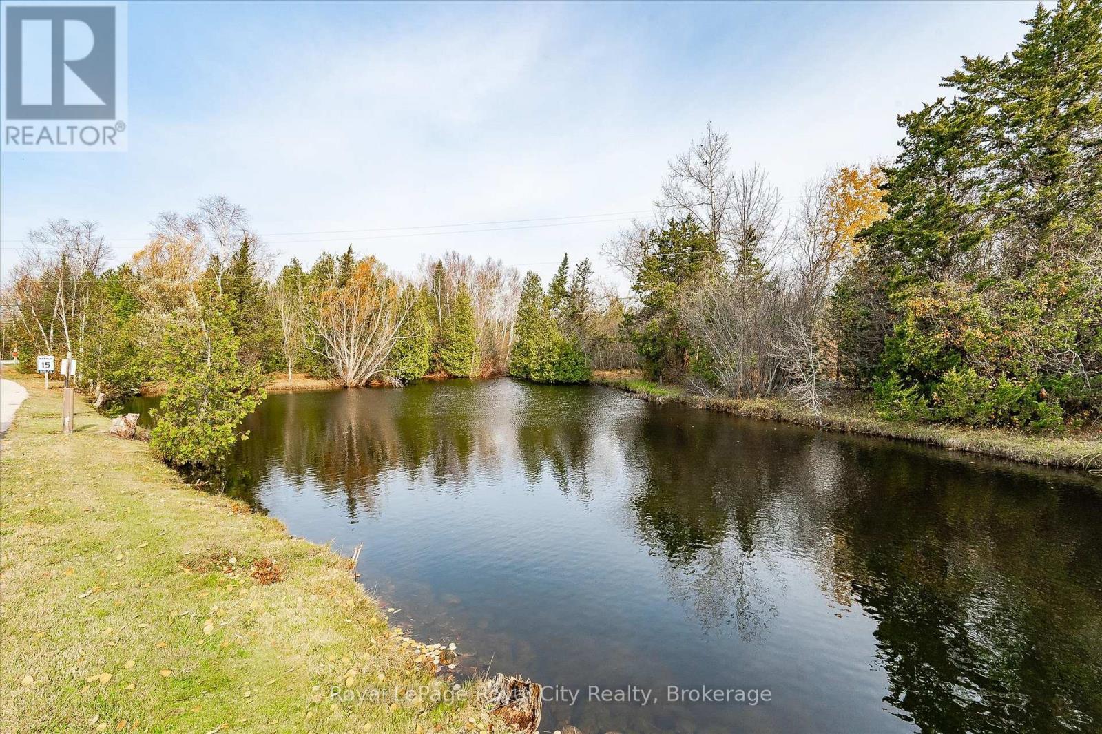 10 Spruce Avenue, Puslinch, ON - Outdoor With Body Of Water With View