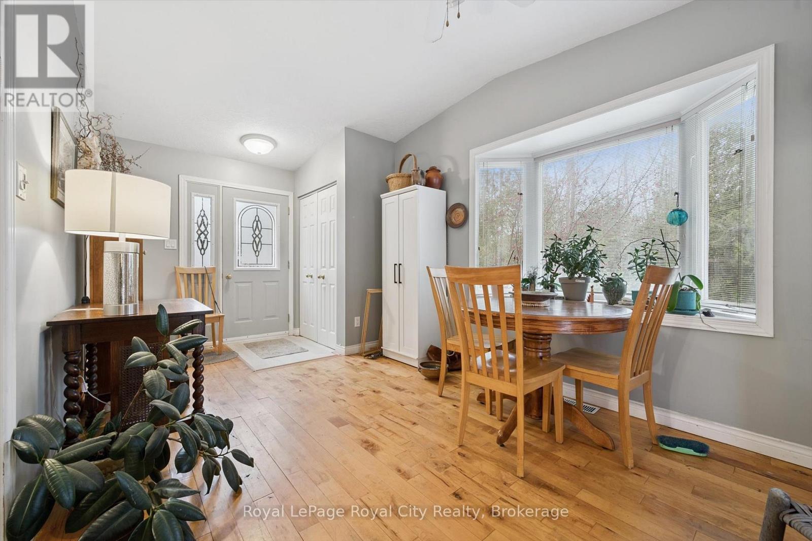 10 Spruce Avenue, Puslinch, ON - Indoor Photo Showing Dining Room