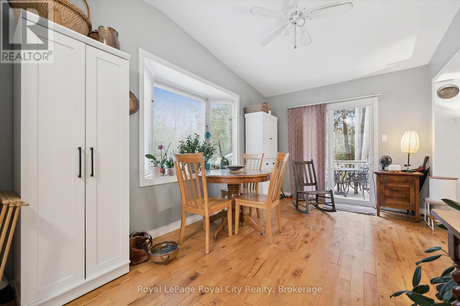 10 Spruce Avenue, Puslinch, ON - Indoor