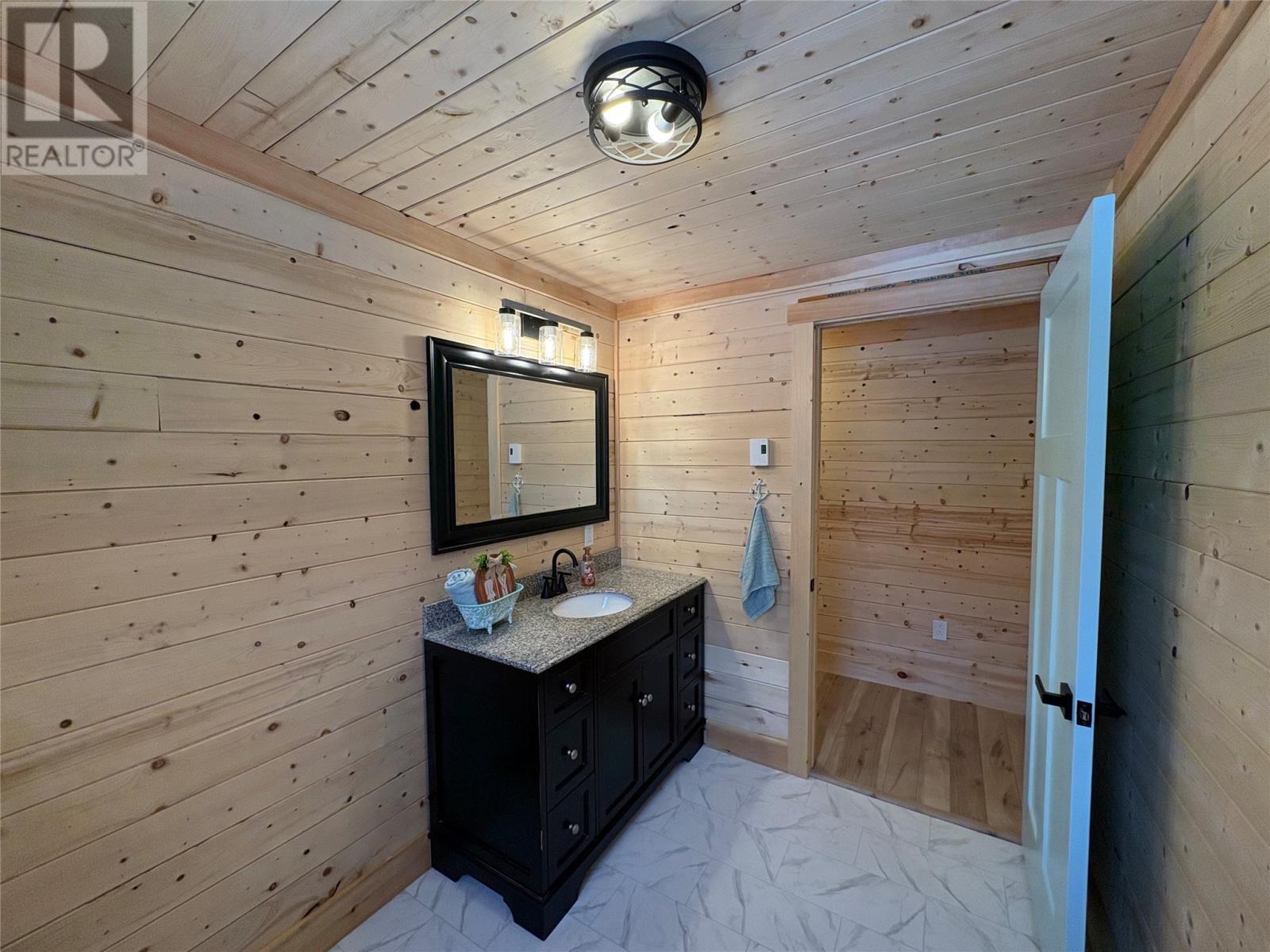 110 Comfort Cove Road, Comfort Cove-Newstead, NL - Indoor Photo Showing Other Room