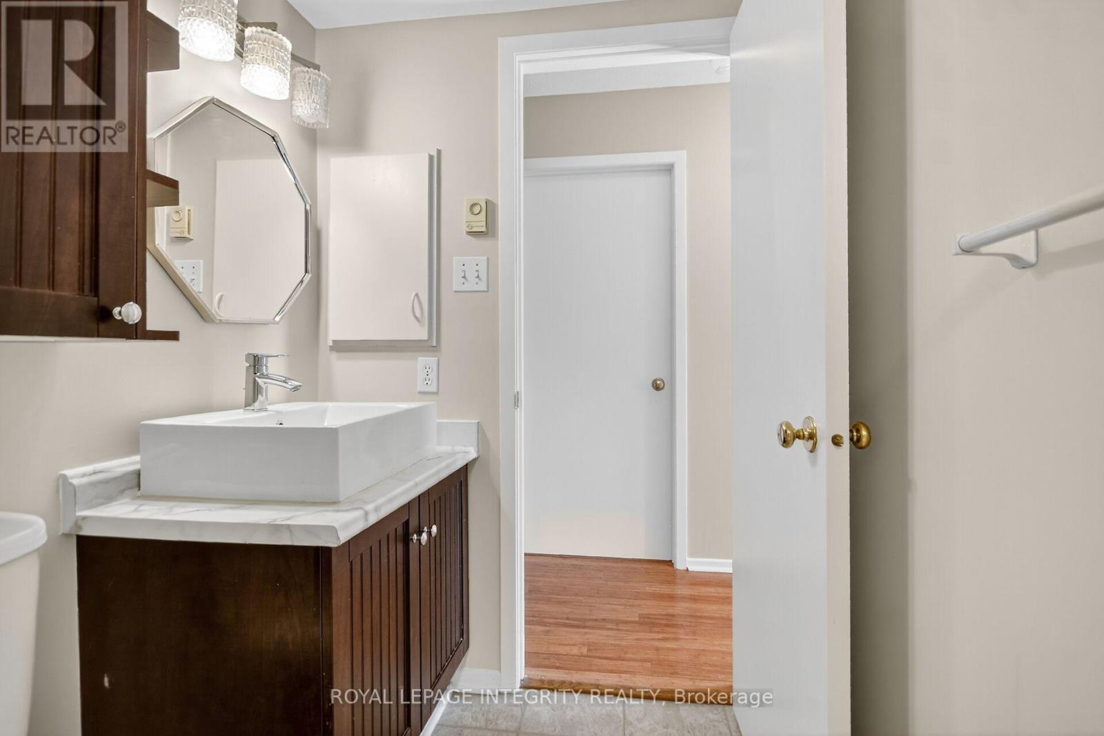 A - 214 Equestrian Drive N, Ottawa, ON - Indoor Photo Showing Other Room