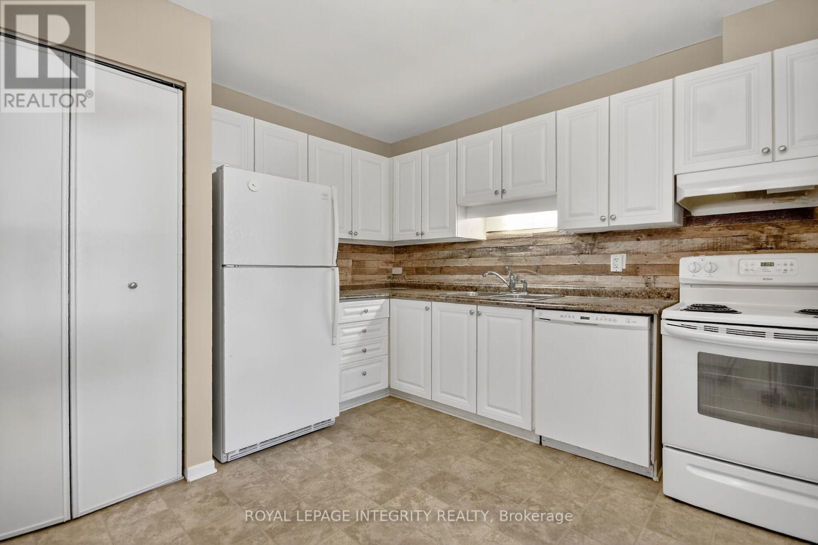 A - 214 Equestrian Drive N, Ottawa, ON - Indoor Photo Showing Kitchen