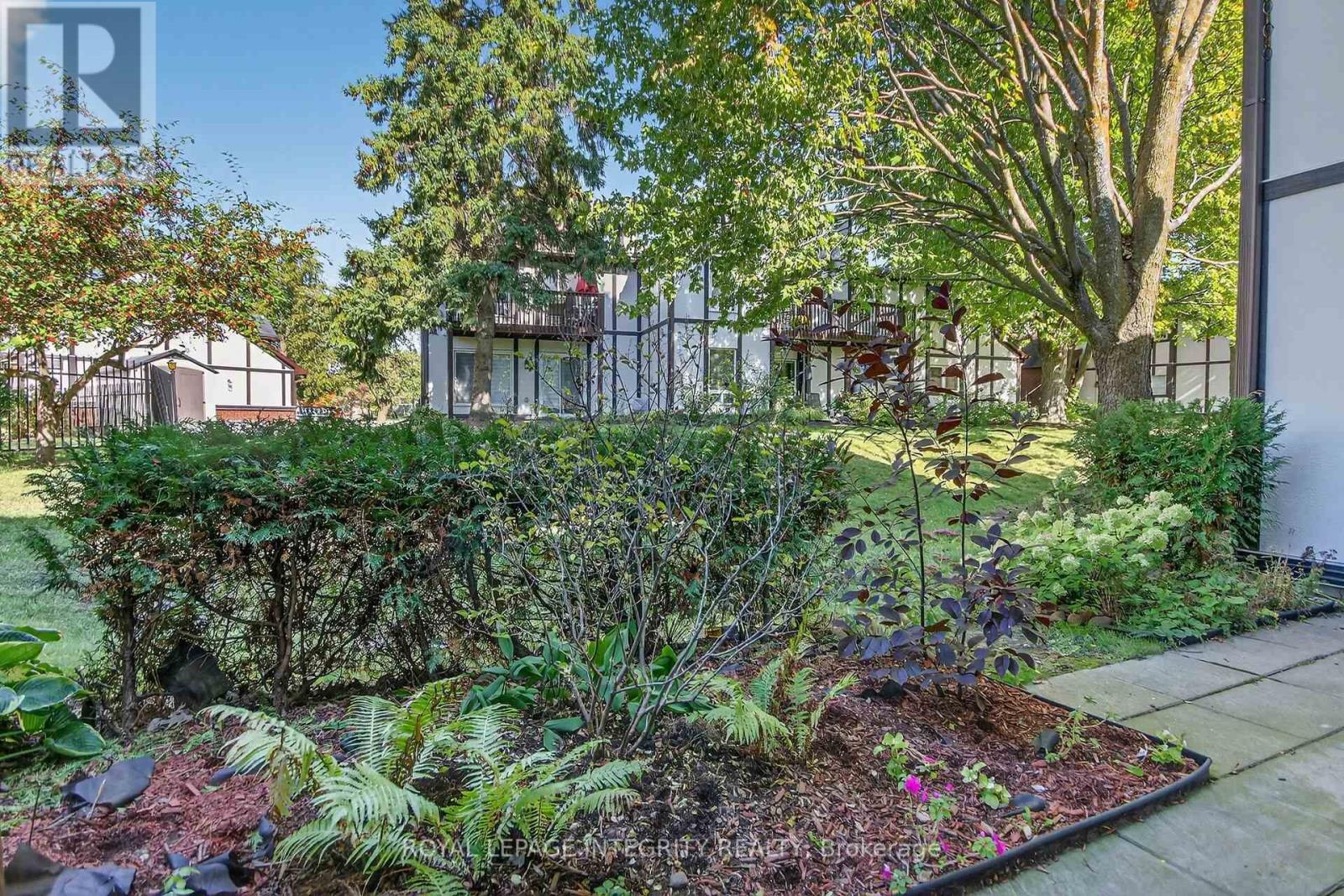 A - 214 Equestrian Drive N, Ottawa, ON - Outdoor