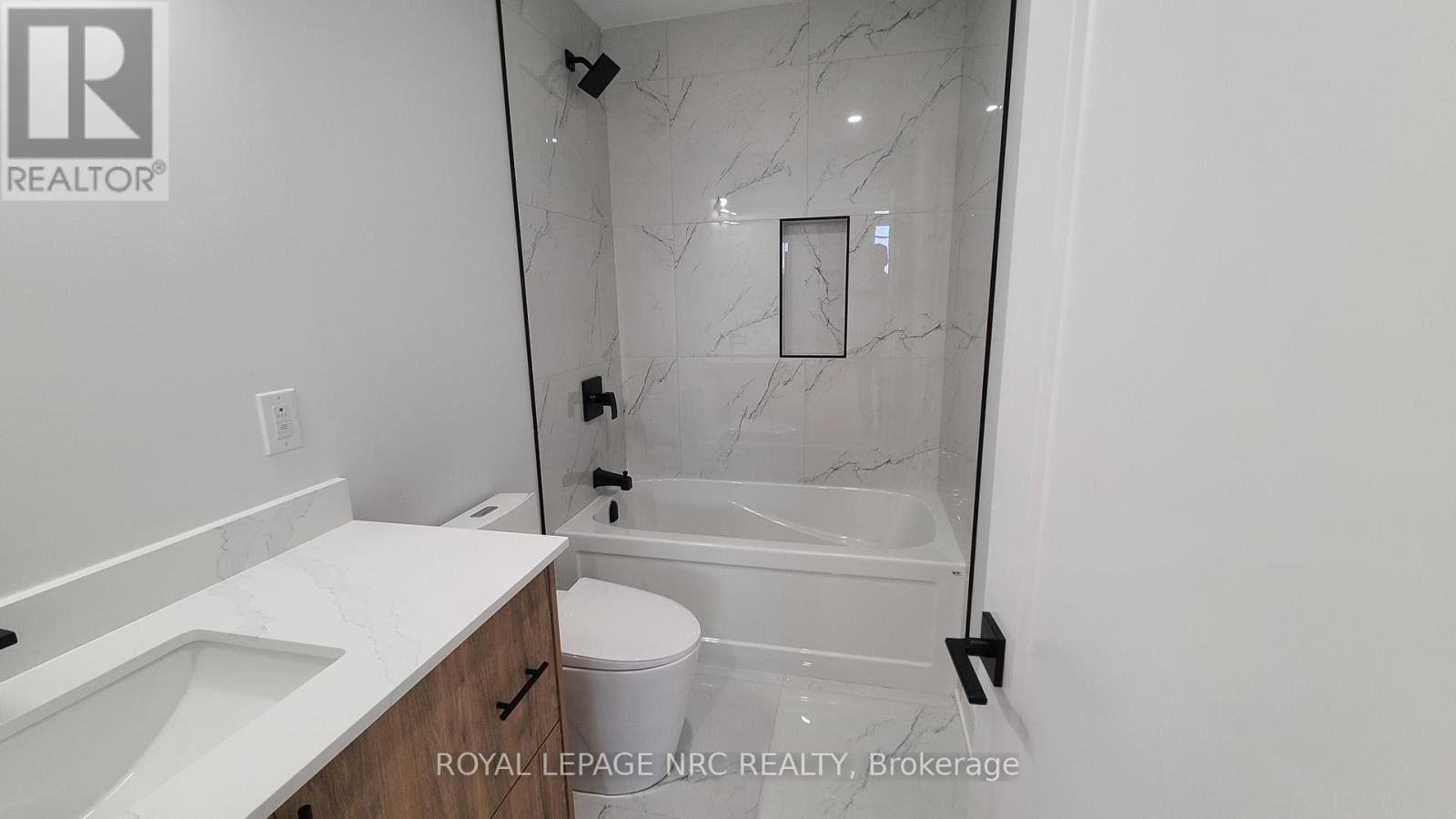 Lower - 7386 Splendour Drive, Niagara Falls (Brown), ON - Indoor Photo Showing Bathroom
