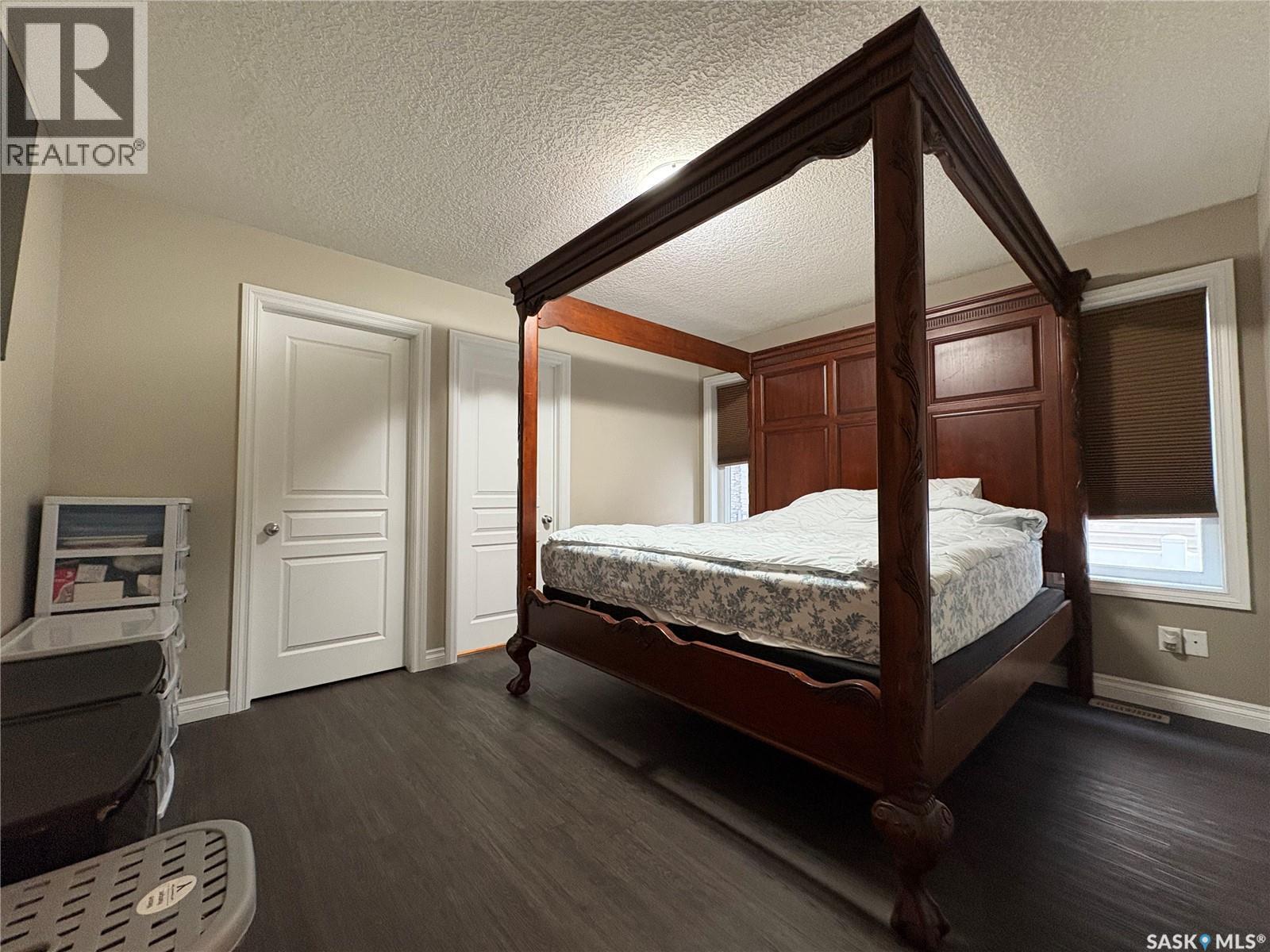 4301 Green Poplar Lane, Regina, SK - Indoor Photo Showing Bedroom
