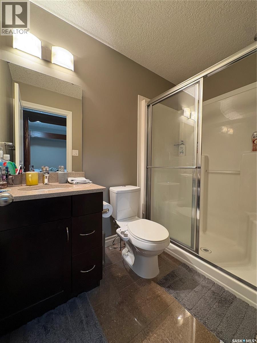 4301 Green Poplar Lane, Regina, SK - Indoor Photo Showing Bathroom