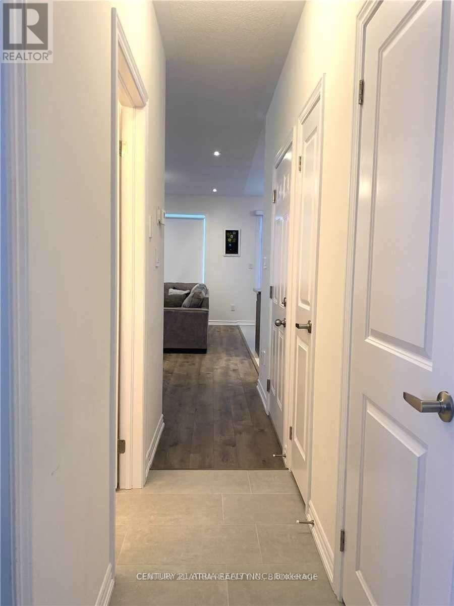 18 Bianca Crescent, Wasaga Beach, ON - Indoor Photo Showing Other Room