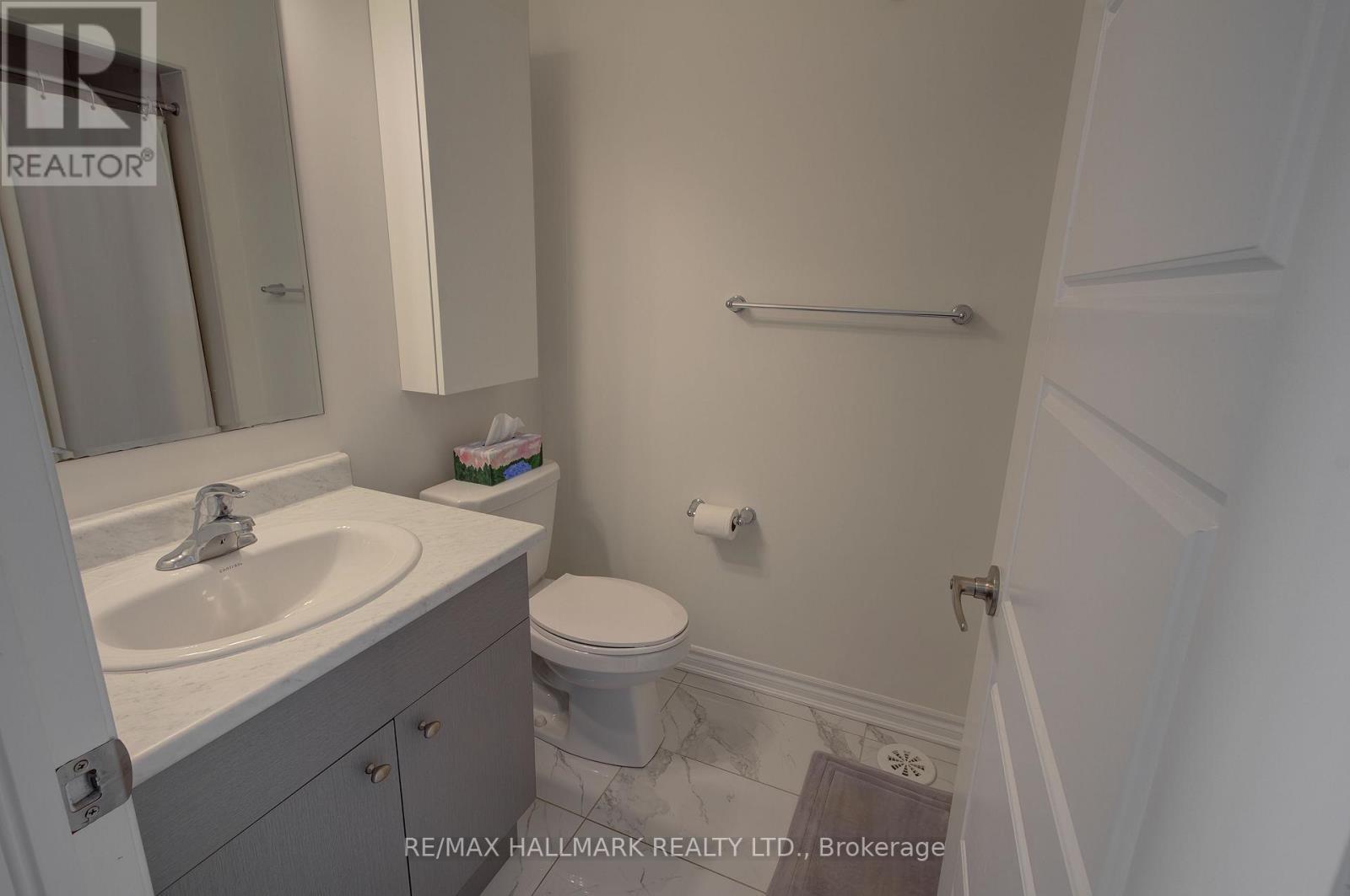 1036 Dragonfly Avenue, Pickering, ON - Indoor Photo Showing Bathroom