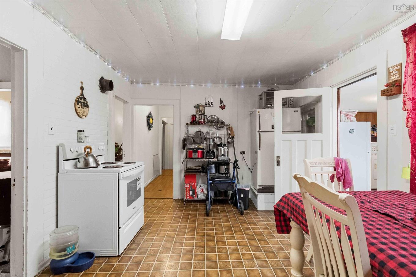 9773 Highway 8, Caledonia, NS