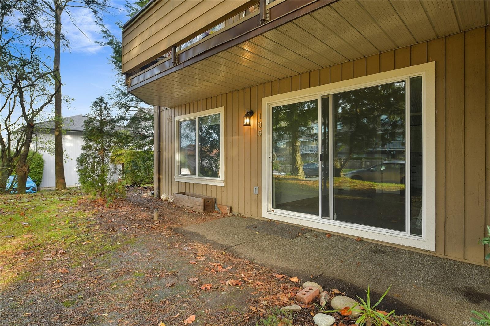 105-3215 Alder St, Saanich, BC - Outdoor With Deck Patio Veranda With Exterior