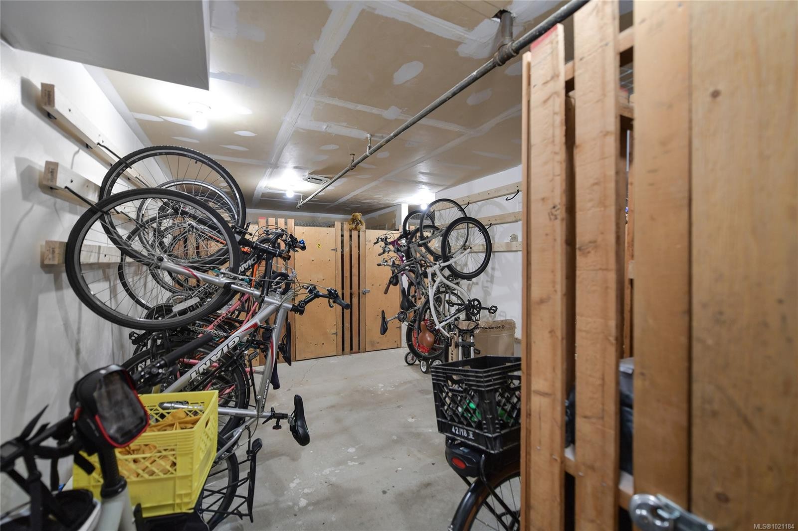 105-3215 Alder St, Saanich, BC - Indoor Photo Showing Other Room