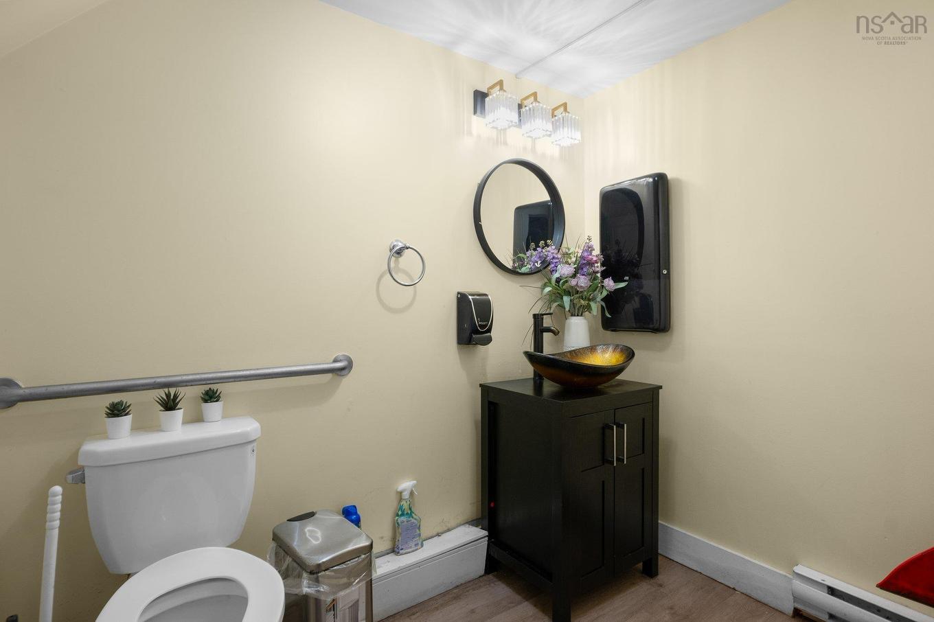 815 Bedford Highway, Halifax, NS