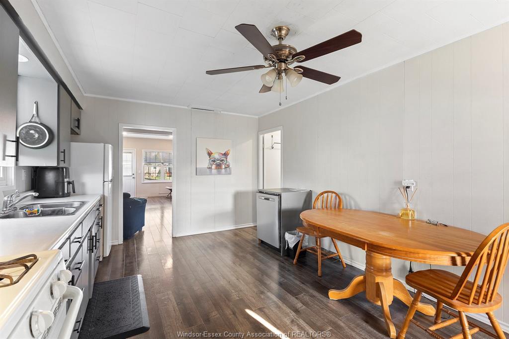 100 Elm Street, Wheatley, ON