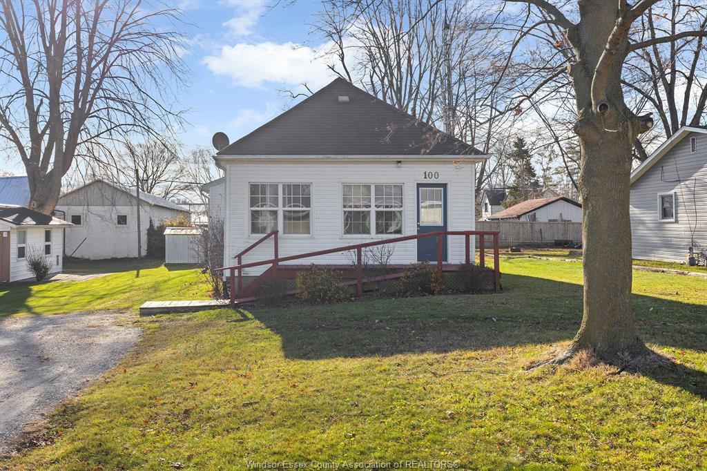 100 Elm Street, Wheatley, ON