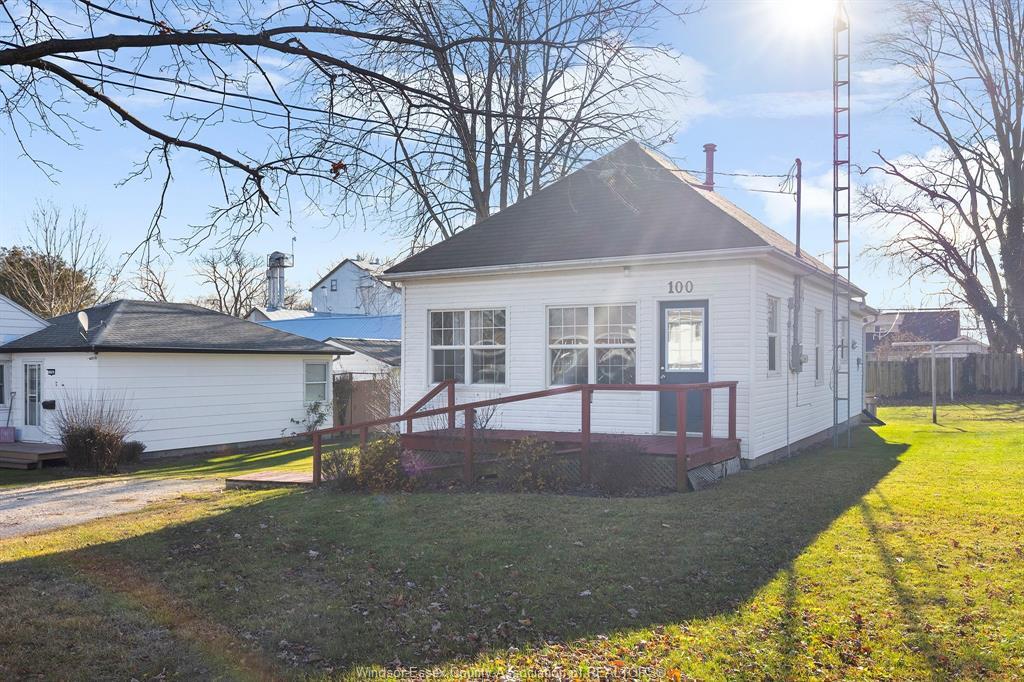 100 Elm Street, Wheatley, ON