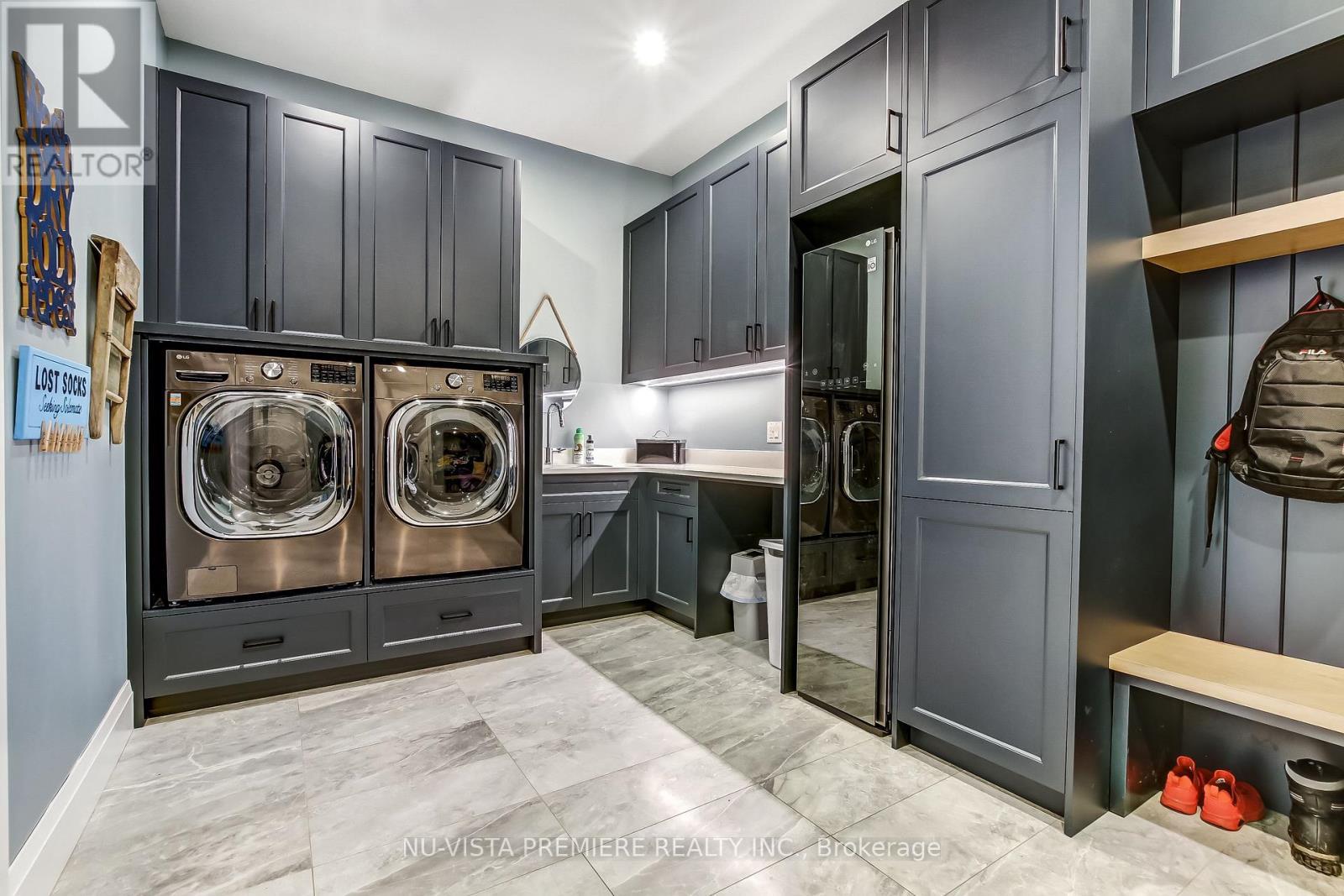 5233 Line 2 Line, Perth South (Blanshard), ON - Indoor Photo Showing Laundry Room