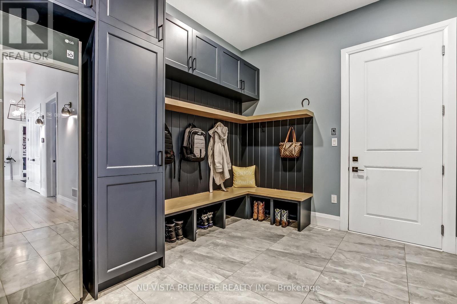 5233 Line 2 Line, Perth South (Blanshard), ON - Indoor Photo Showing Other Room