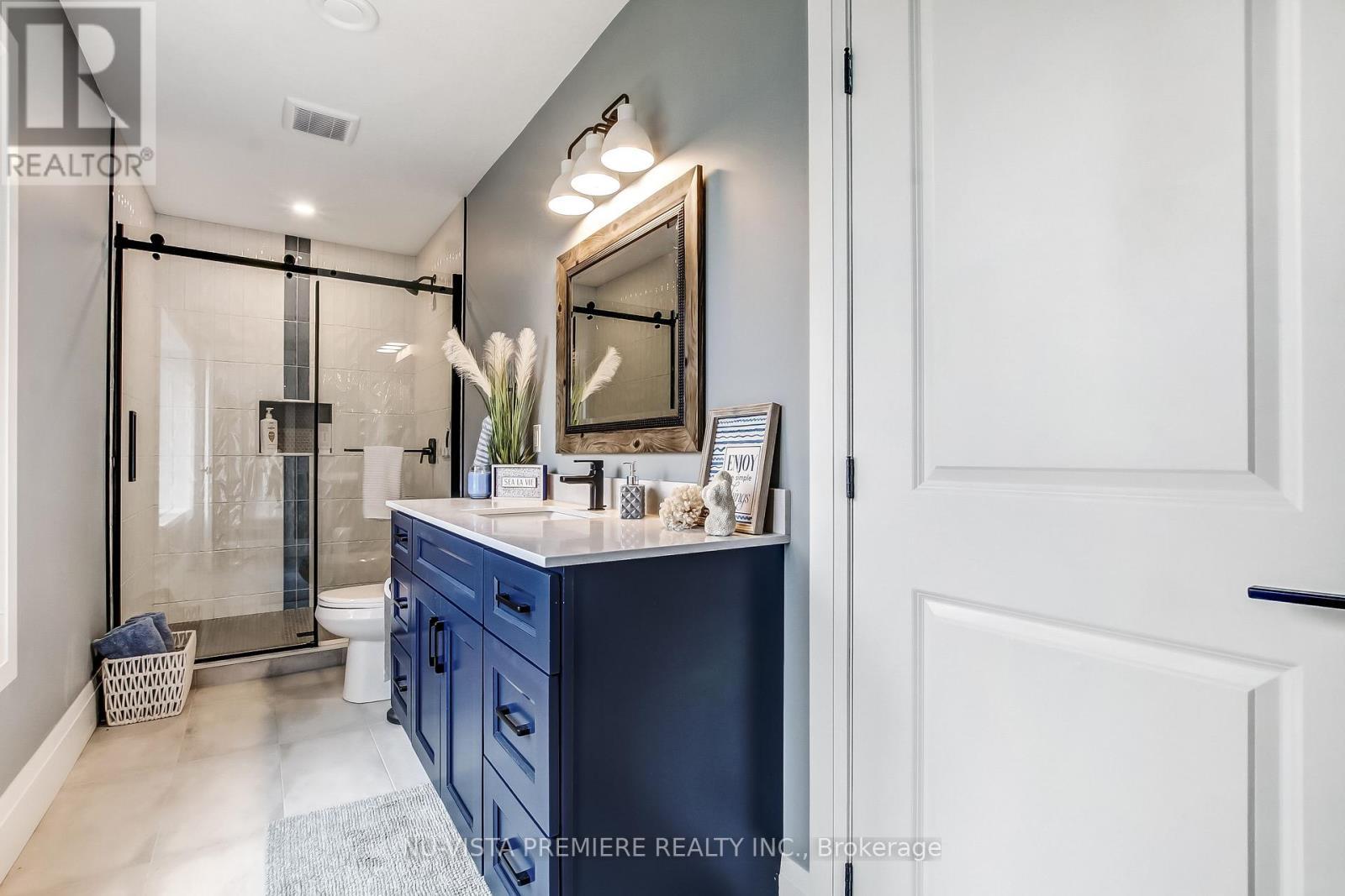 5233 Line 2 Line, Perth South (Blanshard), ON - Indoor Photo Showing Bathroom