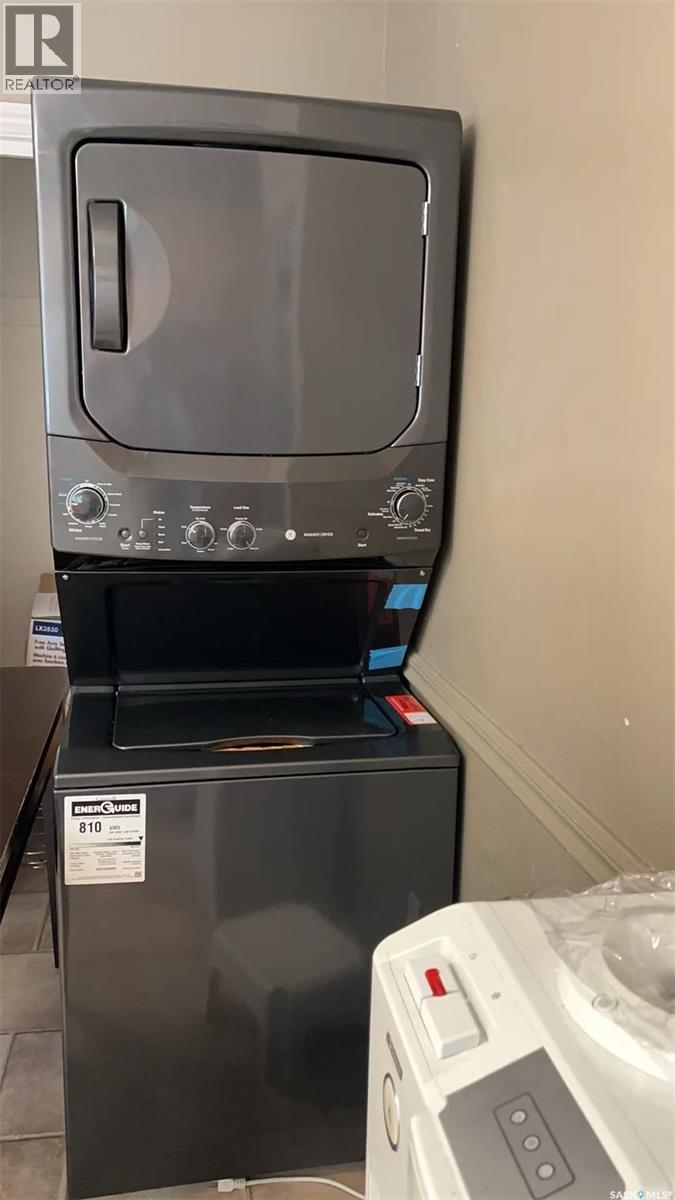 2 Deergrove Crescent, Regina, SK - Indoor Photo Showing Laundry Room