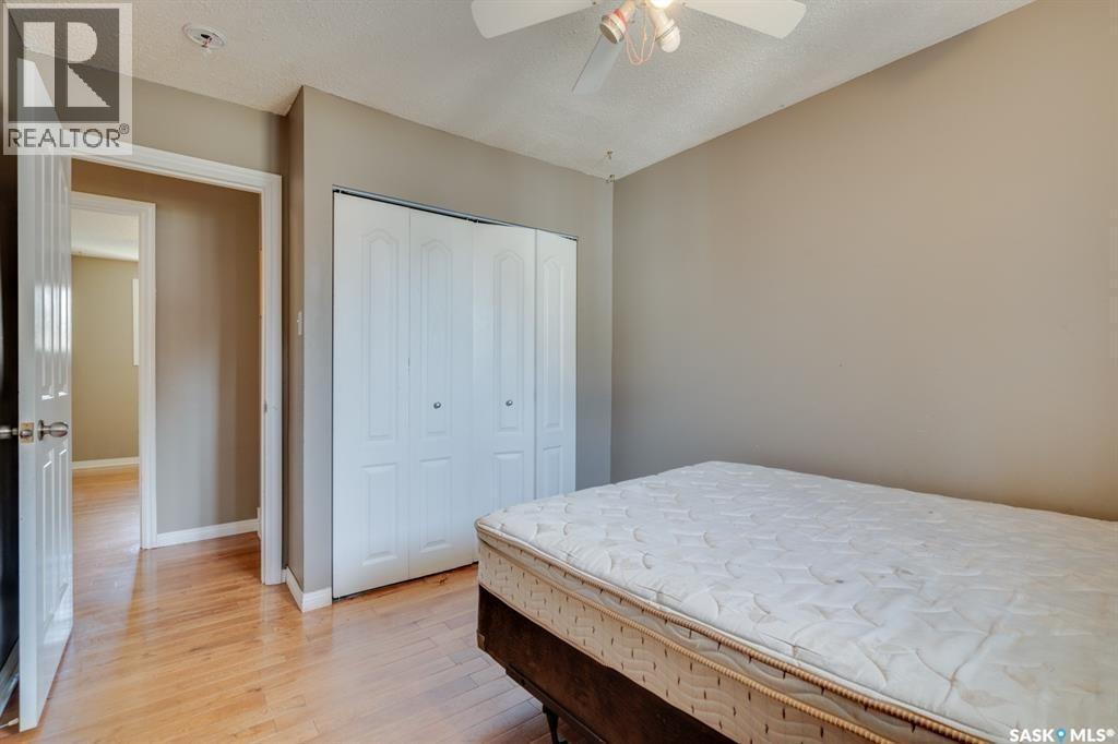 2 Deergrove Crescent, Regina, SK - Indoor Photo Showing Bedroom