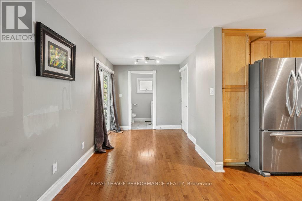 2045 Deerhurst Court, Ottawa, ON - Indoor