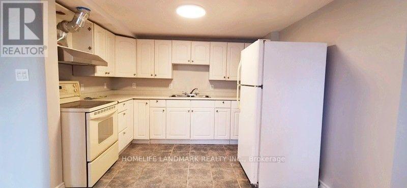Unit 1 - 22 Willow Fern Drive, Barrie, ON - Indoor Photo Showing Kitchen With Double Sink