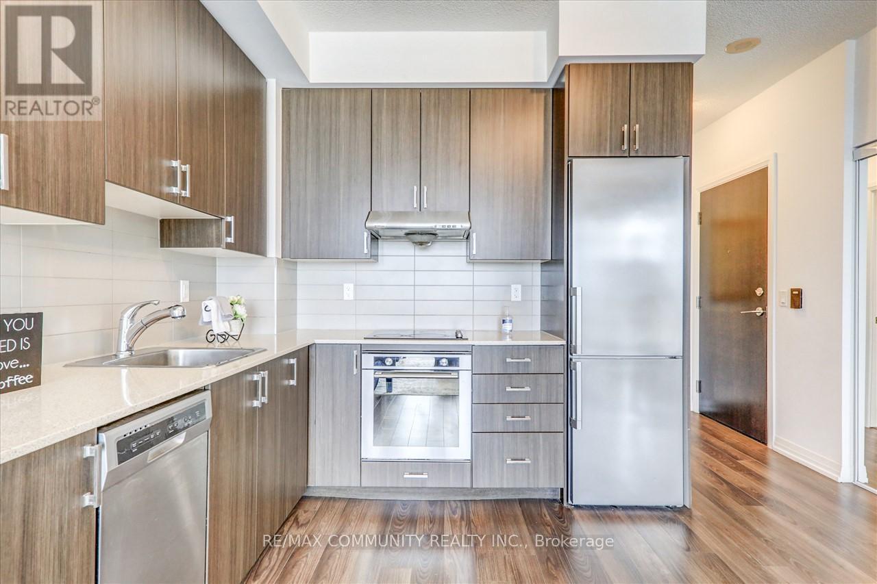 3012 - 55 Ann O'Reilly Road, Toronto, ON - Indoor Photo Showing Kitchen With Upgraded Kitchen