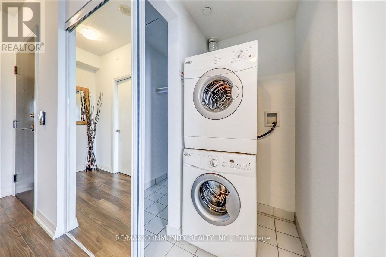 3012 - 55 Ann O'Reilly Road, Toronto, ON - Indoor Photo Showing Laundry Room