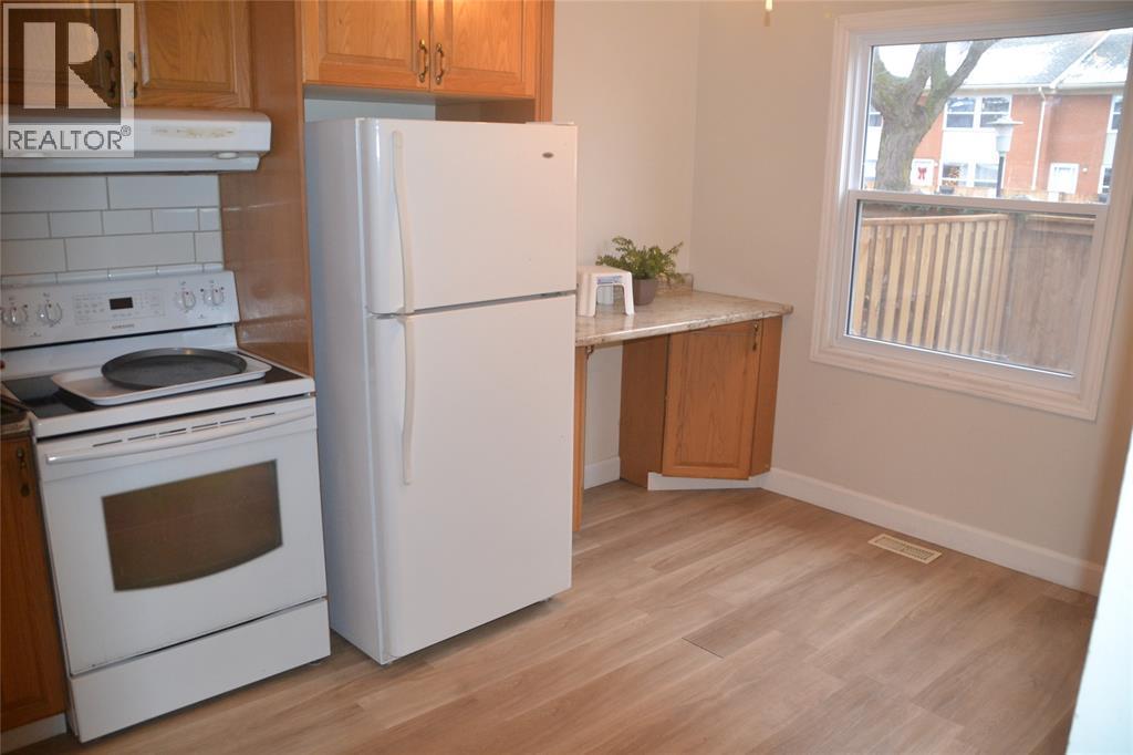 834 Exmouth Street Unit# 12, Sarnia, ON - Indoor Photo Showing Kitchen