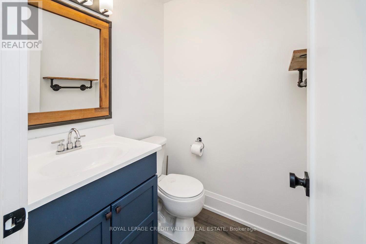 60A Tecumseth Street, Toronto, ON - Indoor Photo Showing Bathroom