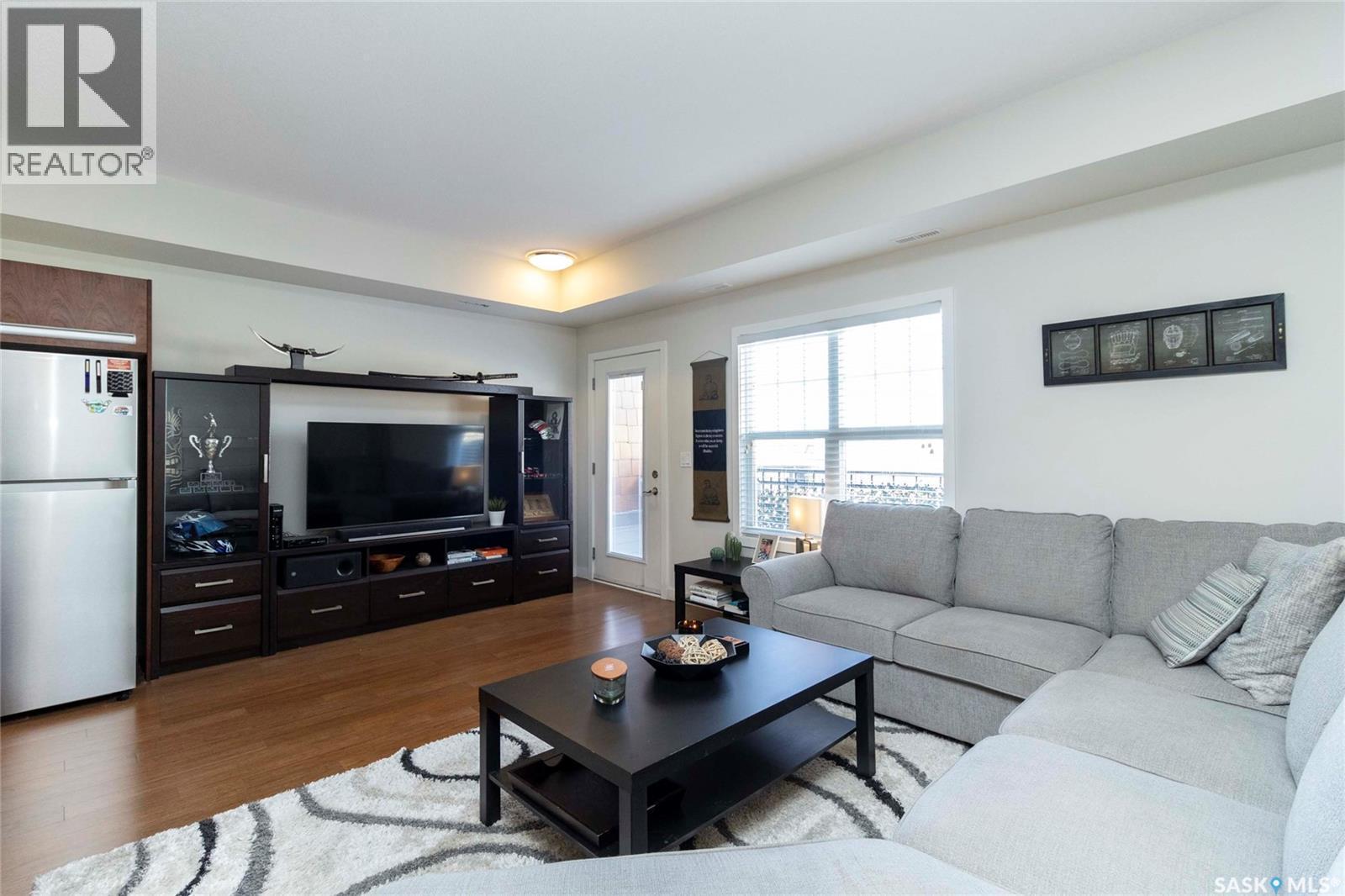 2208 1015 Patrick Crescent, Saskatoon, SK - Indoor Photo Showing Living Room