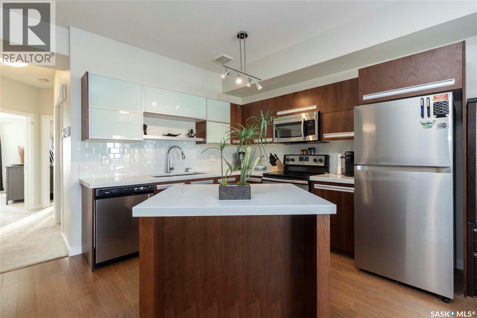 2208 1015 Patrick Crescent, Saskatoon, SK - Indoor Photo Showing Kitchen With Upgraded Kitchen